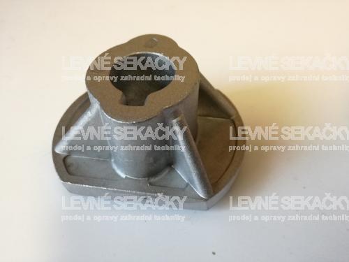 ÚCHYT (unašeč) NOŽE TRAKTORŮ CASTELGARDEN TWIN CUT STIGA 25463200/0 1136-0221-01